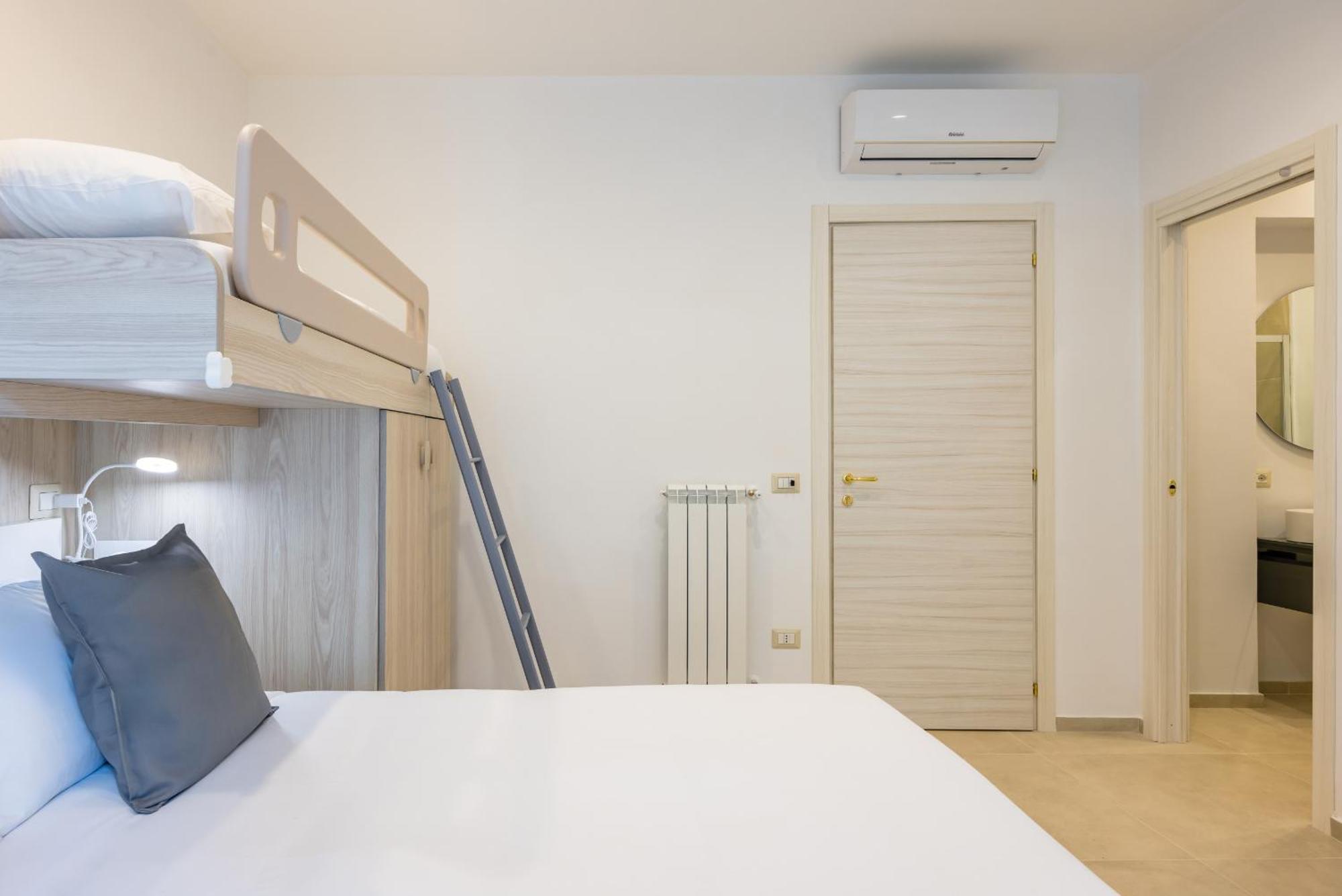 Montesanto View Rooms By Wonderful Italy Napoli Exterior foto